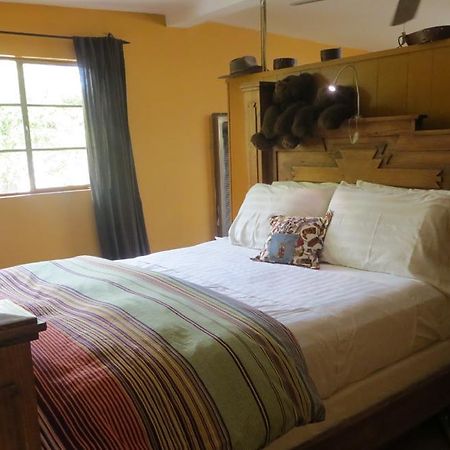 Zenyard Guest House Финикс Екстериор снимка