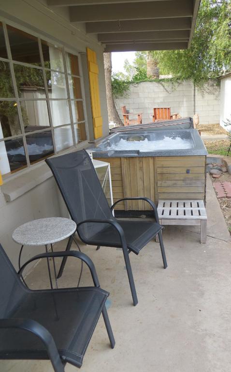 Zenyard Guest House Финикс Екстериор снимка